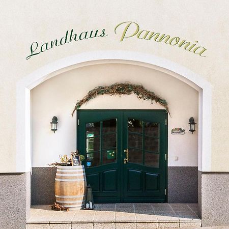 Landhaus Pannonia Moerbisch Am See Exterior photo
